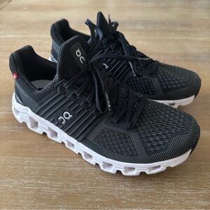 On Running Cloudswift Black Gym Shoes
